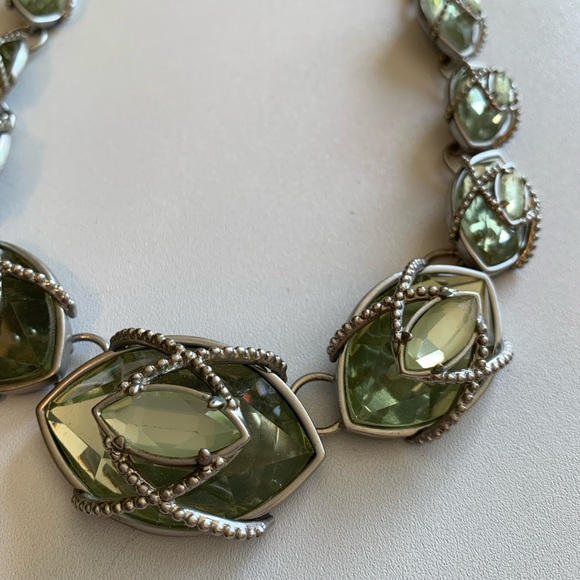 Lia Sophia statement necklace in excellent condition. - Picture 4 of 7